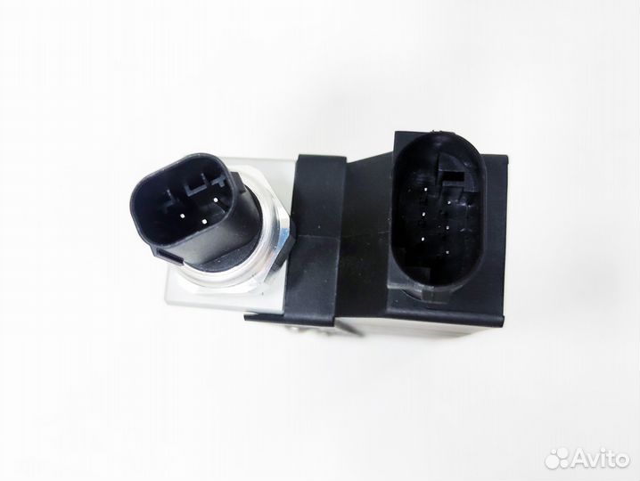 Блок клапанов пневмы Mercedes S-class W220 S320