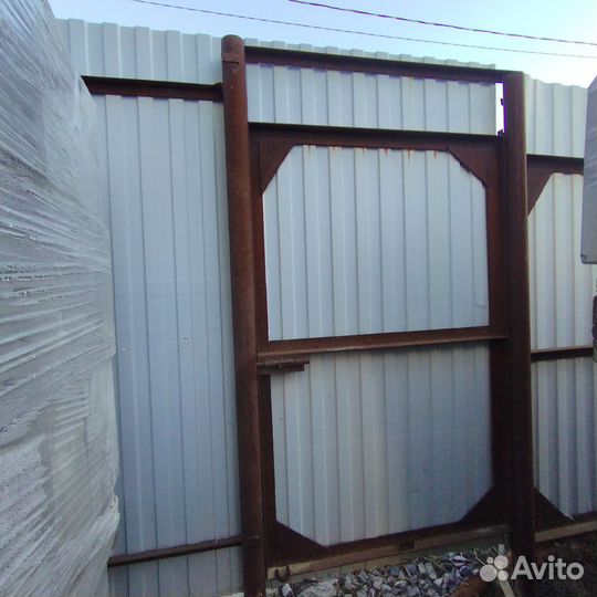 Ворота распашные с калиткой бу