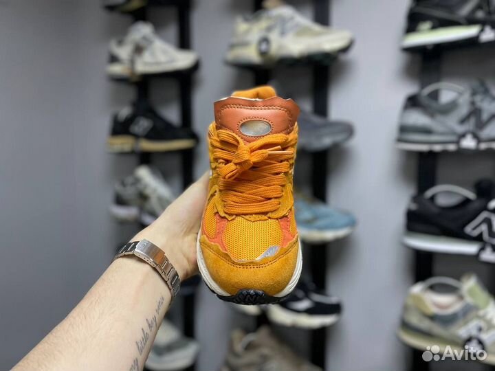 Кроссовки New Balance 2002R DE женские