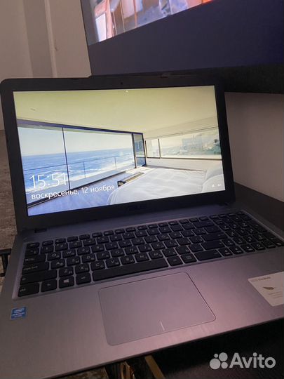 Ноутбук asus