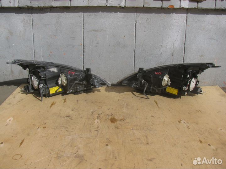 Фары Mitsubishi Grandis NA4W ксенон