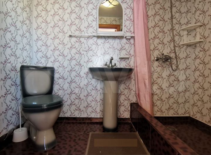 Комната 40 м², 1/2 эт.