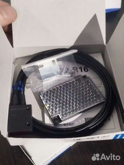 Оптоволоконные датчики Omron e32-r16