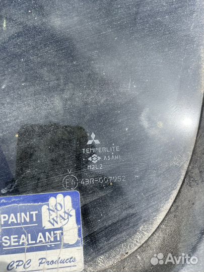 Задняя левая форточка стекло mitsubishi colt