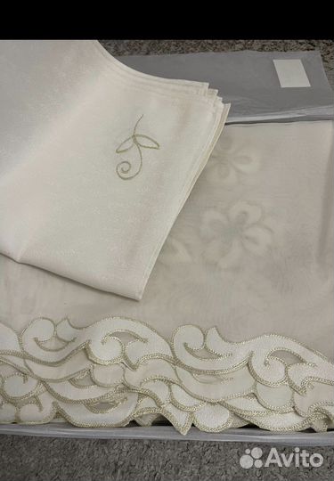 Премиальная скатерть