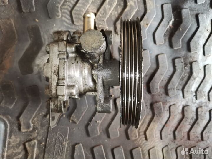 Насос гидроусилителя на Mitsubishi Lancer 9