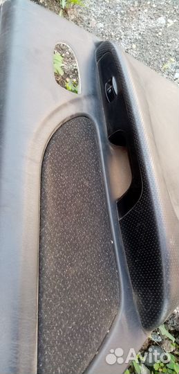 Обшивка задней левой двери Hyundai Sonata Тагаз