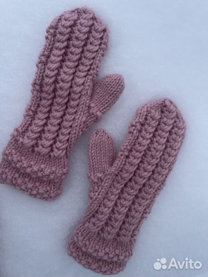 Комплект шапка и варежки новый