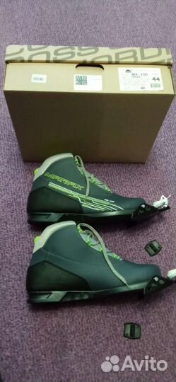 Лыжные ботинки marax 44 р с креплением