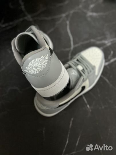 Air Jordan 1 Low Wolf Grey