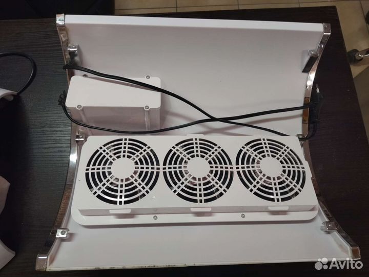 Маникюрный пылесос