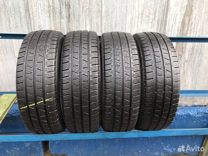 Pirelli Carrier 215/65 R16