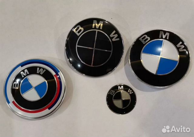 Эмблемы BMW с небольшим браком
