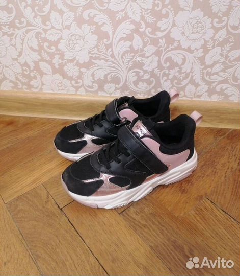 Туфли и кроссовки