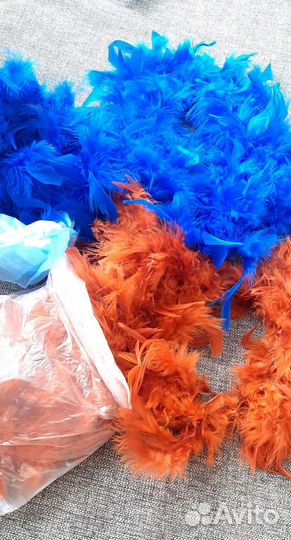 Перья два цвета