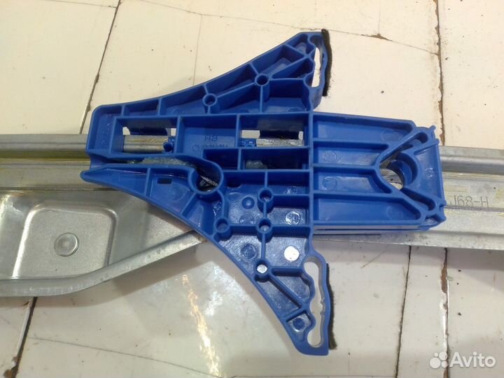 Стеклоподъемник электрический задний правый