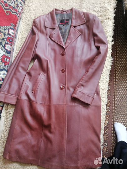 Кожаный плащ женский
