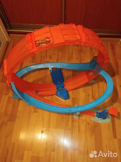Набор игровой Hot Wheels Экшн Гигантская петля