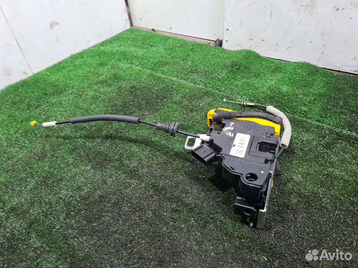 Замок двери передний правый Kia Ceed 2 2012-2018