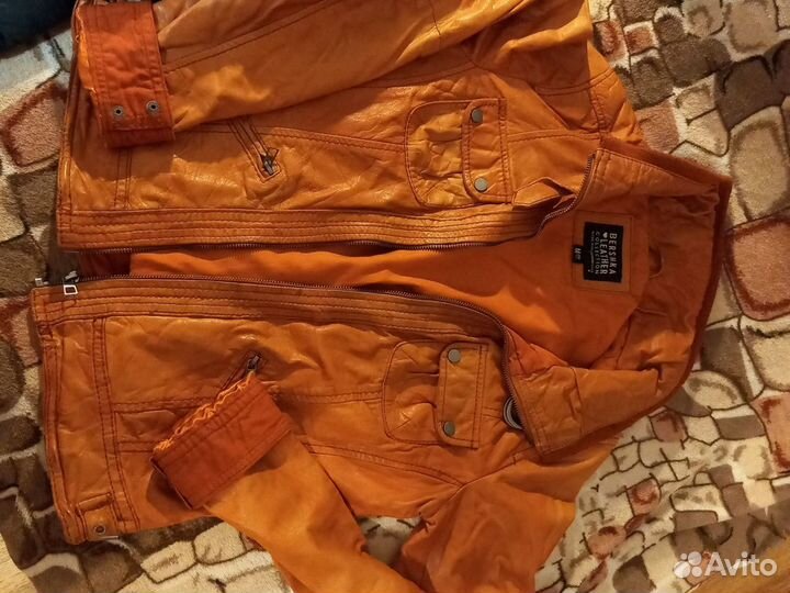 Куртки женские демисезон 46р пакетом