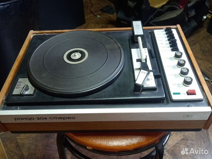 Проигрыватель винила СССР