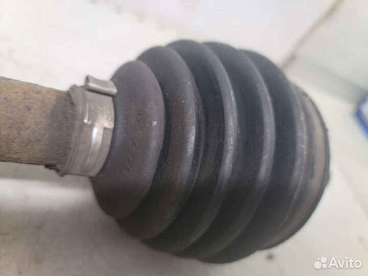 Привод передний левый 2.0 BVY Skoda Octavia A5 1Z