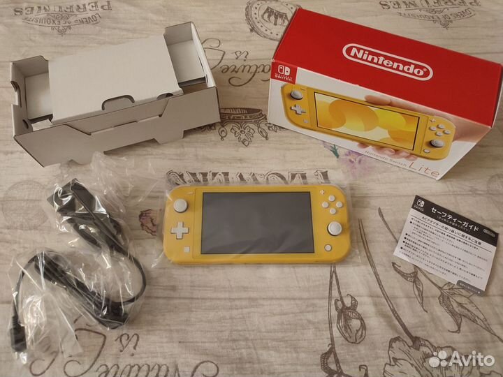 Nintendo switch lite