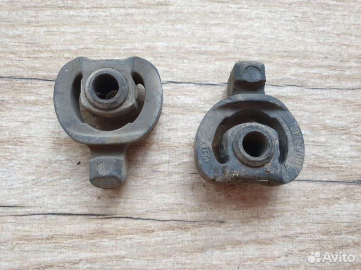 Renault Kangoo. Рено Канго. Резиновые крепления