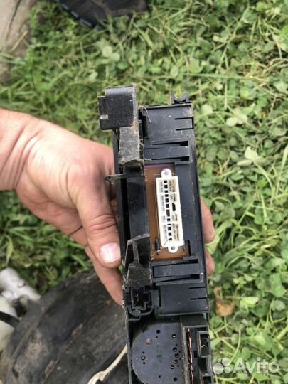 Блок управления печки Subaru Legacy 2