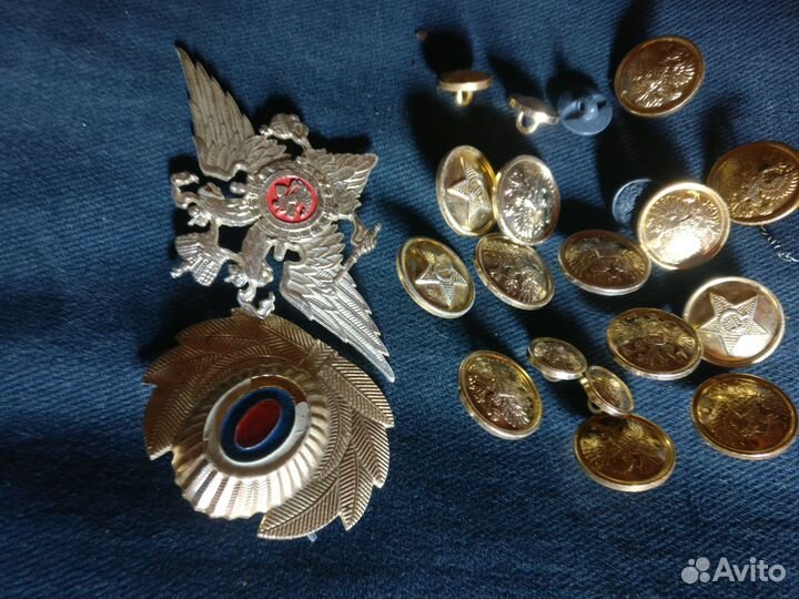 Кокарды и пуговицы мвд