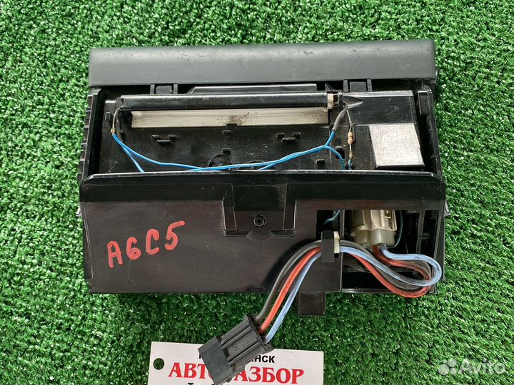 Пепельница Audi A6 C5