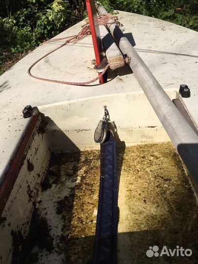 Парусный швертбот