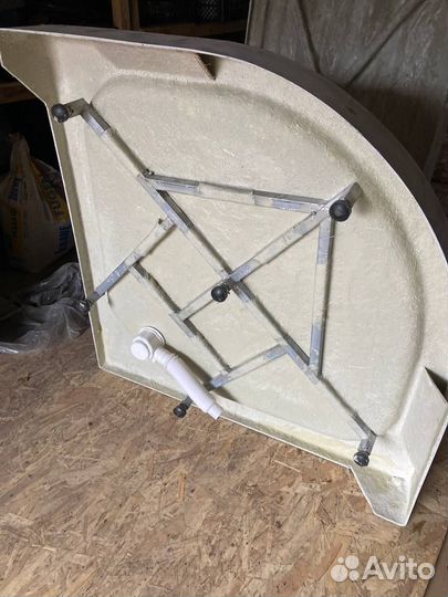 Душевой поддон 90х90 полукруг