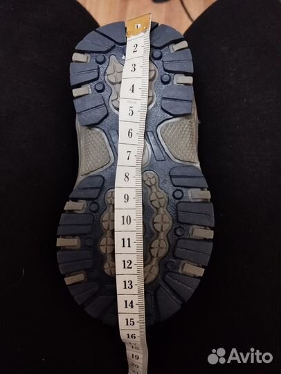 Продам детские зимние ботинки размер 20