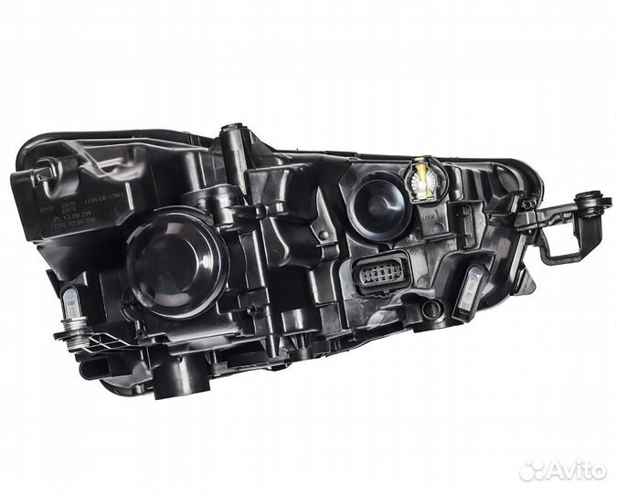 Фара левая Skoda Rapid (2020-2022)