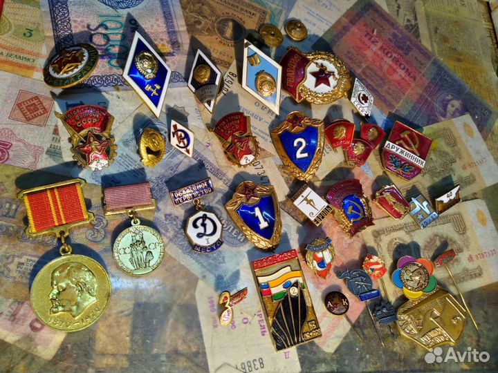 Тяжелые значки СССР