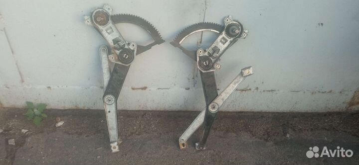 Стеклоподъемник Мерседес