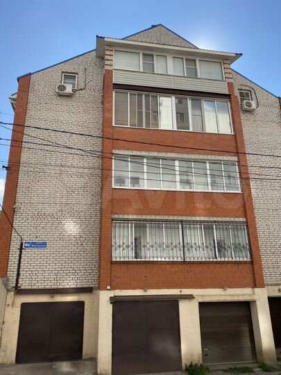 4-к. квартира, 150 м², 2/4 эт.