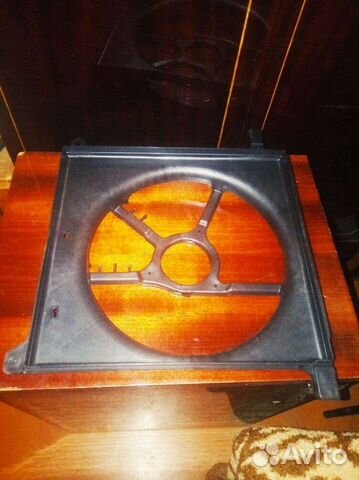 Для Daewoo Nexia. Диффузор вентилятора. Новый