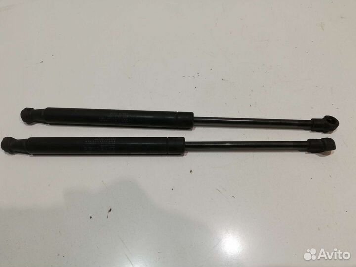 Газовые упоры капота hyundai Solaris 2