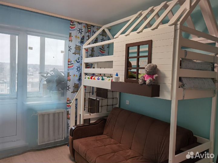 Детская кровать с лестницей