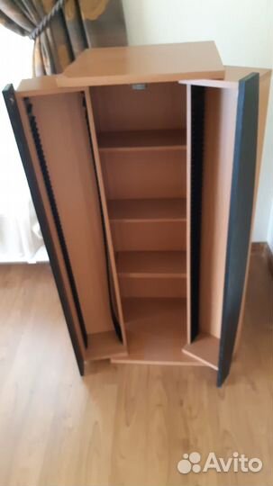 Тумба для дисков