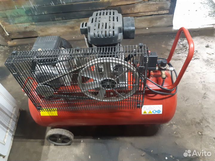 Компрессор воздушный 220в 2.2кв 100литров ресивер