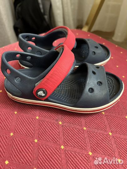 Сандали crocs c8