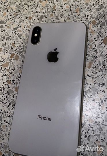iPhone X, 64 ГБ
