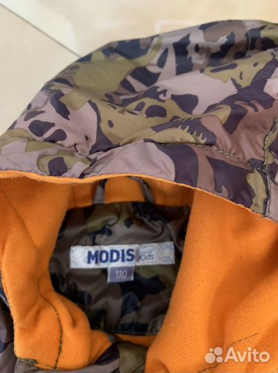 Куртка ветровка