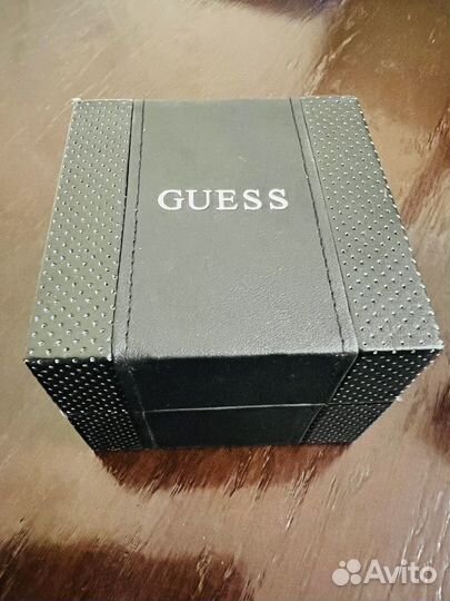 Мужские наручные часы guess