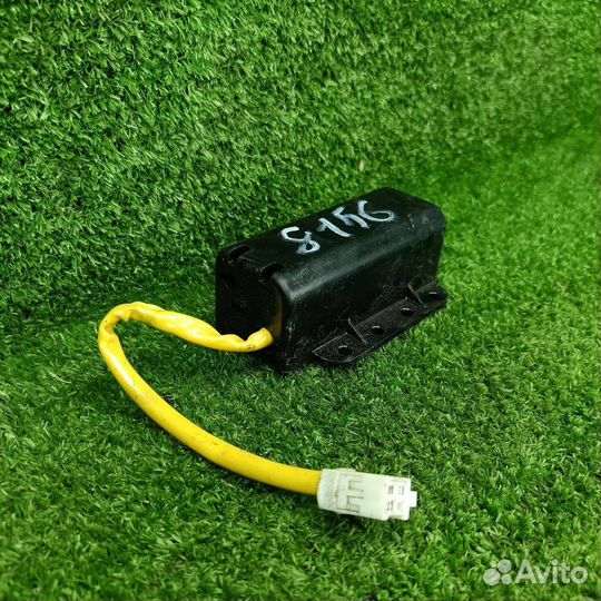 Блок управления подушками безопасности Mitsubishi