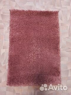 Маленький коврик с длинным ворсом 60х24
