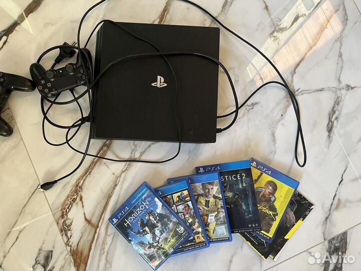 Игровая приставка ps4 pro 1000гб